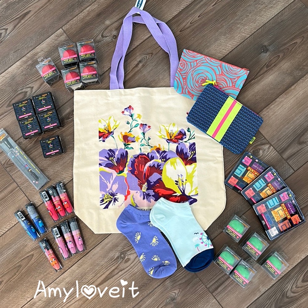 Wet N Wild Pac-Man Makeup Set 33 Piece Set